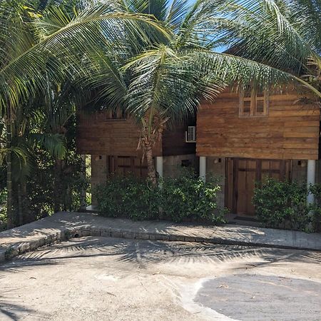 Rorys Beach Bar Фукуок Екстер'єр фото