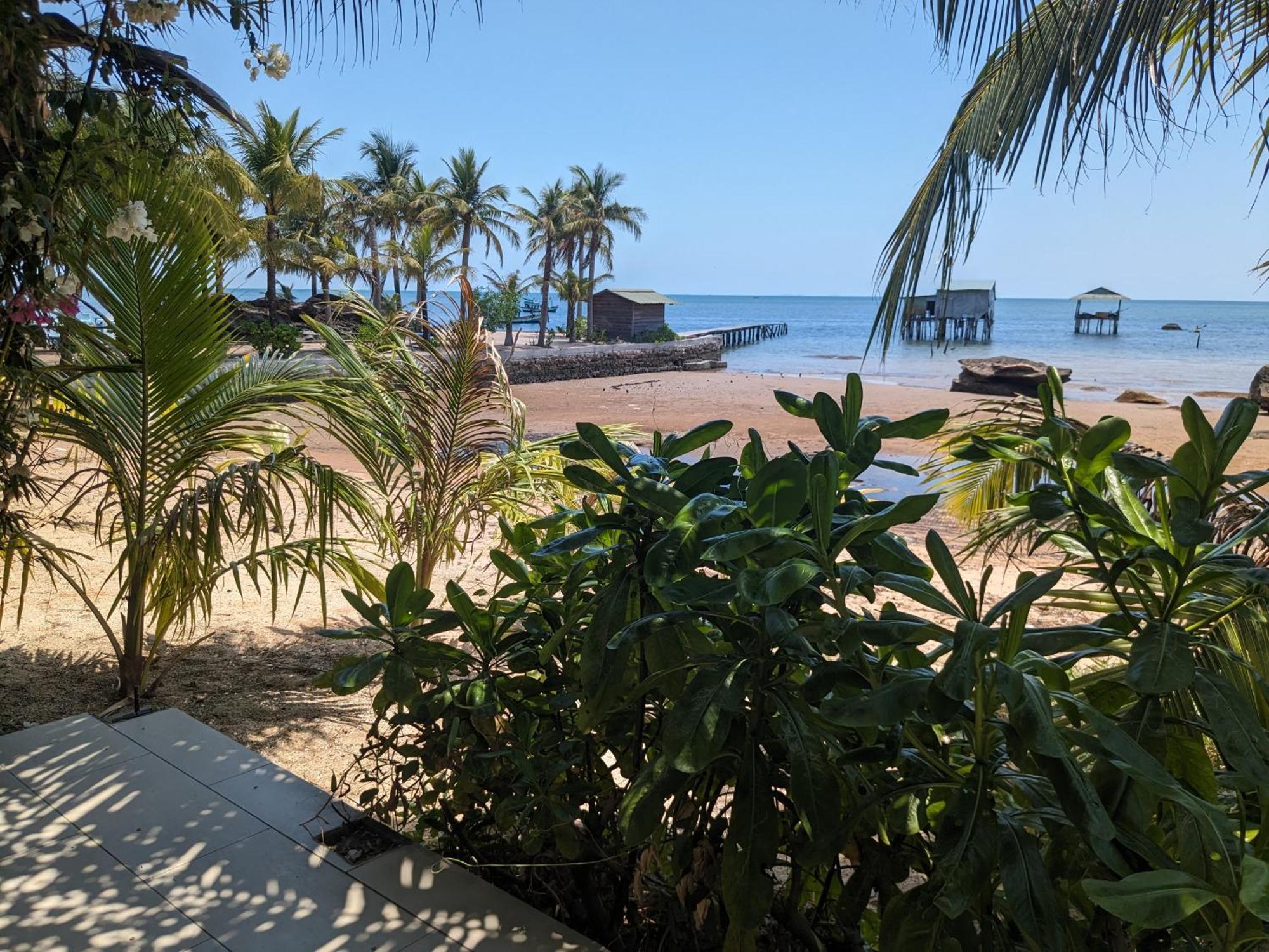 Rorys Beach Bar Фукуок Екстер'єр фото