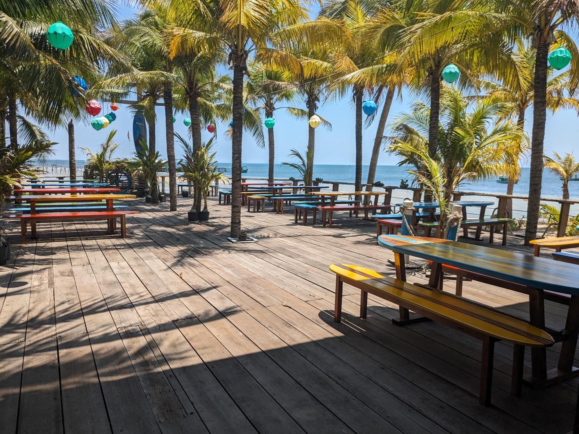 Rorys Beach Bar Фукуок Екстер'єр фото